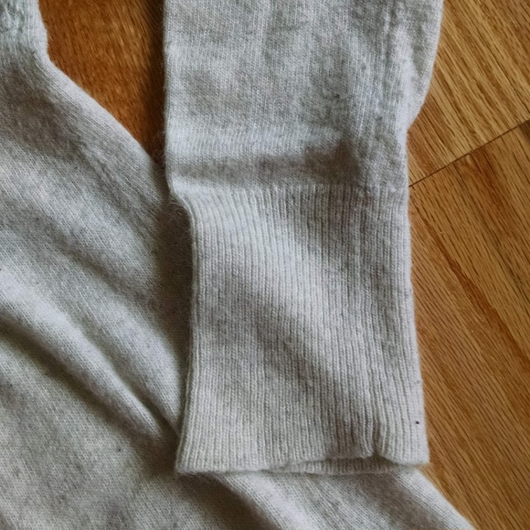 BCBGMAXAZRIA sweater size L - Picture 6 of 9